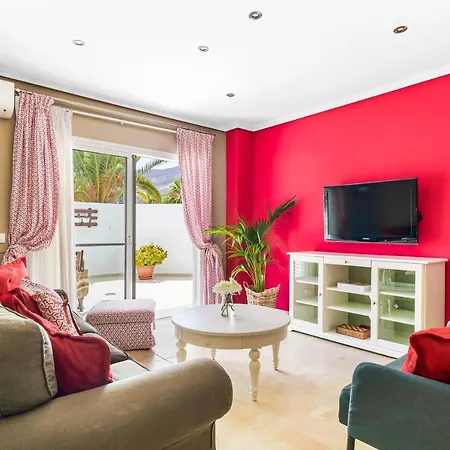 Bright 2-bedroom With Pool And Terrace *