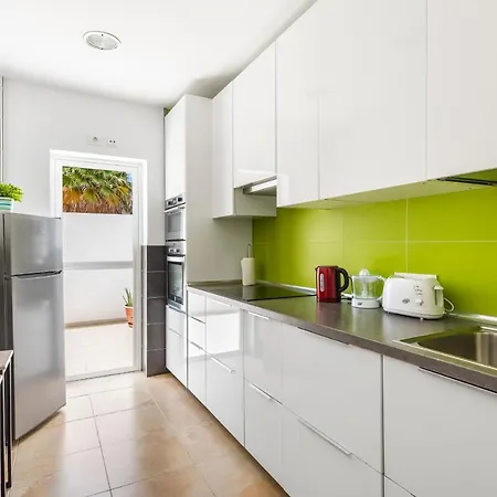 Lejlighed Bright 2-bedroom With Pool And Terrace