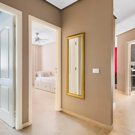 Bright 2-bedroom With Pool And Terrace Puertito de Guimar